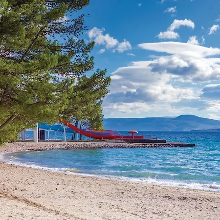 Beautiful In Grmani, Smrika * Grmani