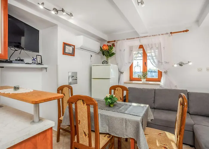 Beautiful In Grmani, Smrika Holiday home