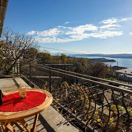 1 Bedroom Amazing In Grmani, Smrika