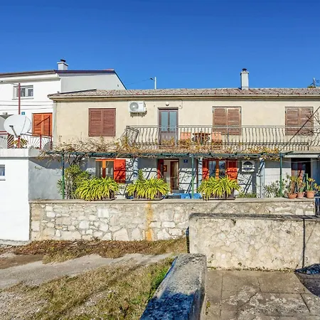 Stunning In Grmani, Smrika With Kitchen * Grmani